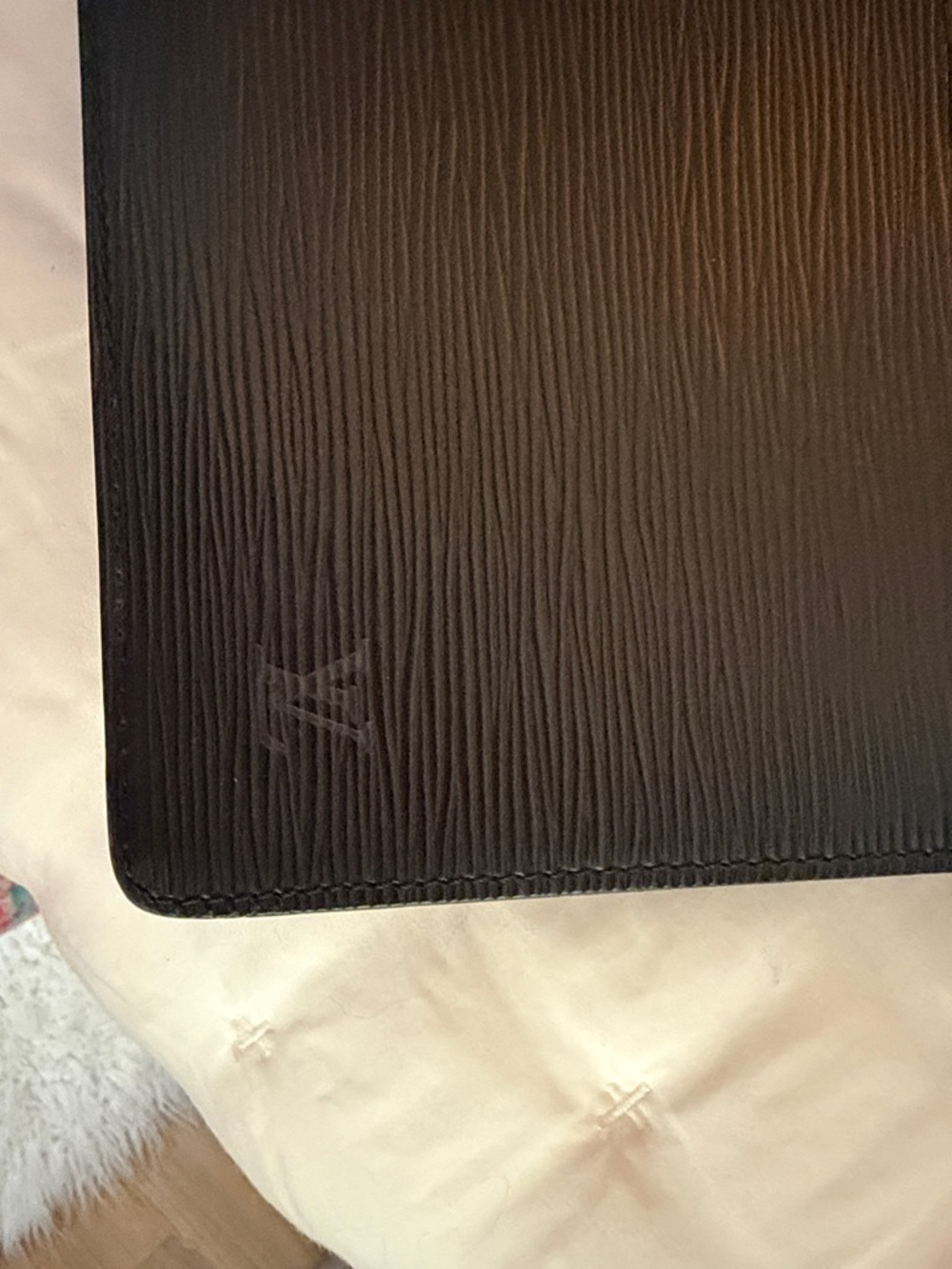 Black Textured Zip Portfolio authentic Louis Vitton - Picture 5 of 5